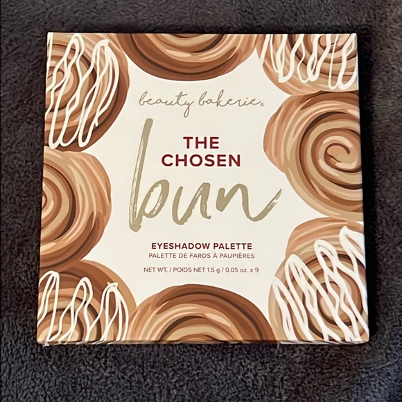 Beauty Bakerie The Chosen Bun Eyeshadow Palette NWT - Picture 1 of 4